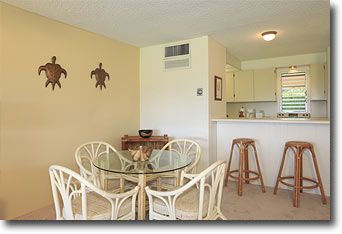 Maui Eldorado Vacation Apartment A-204 Living Area