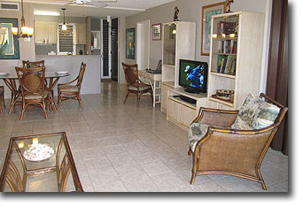 Maui Eldorado Vacation Apartment J-104 Living Area
